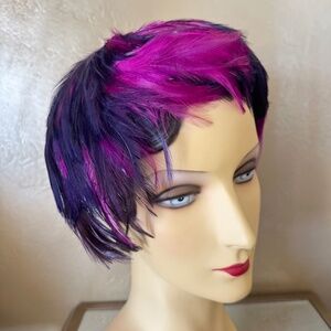 CLASSY 1950s' COCKTAIL HAT COVERED IN ROOSTER FETHERS + JEWEL